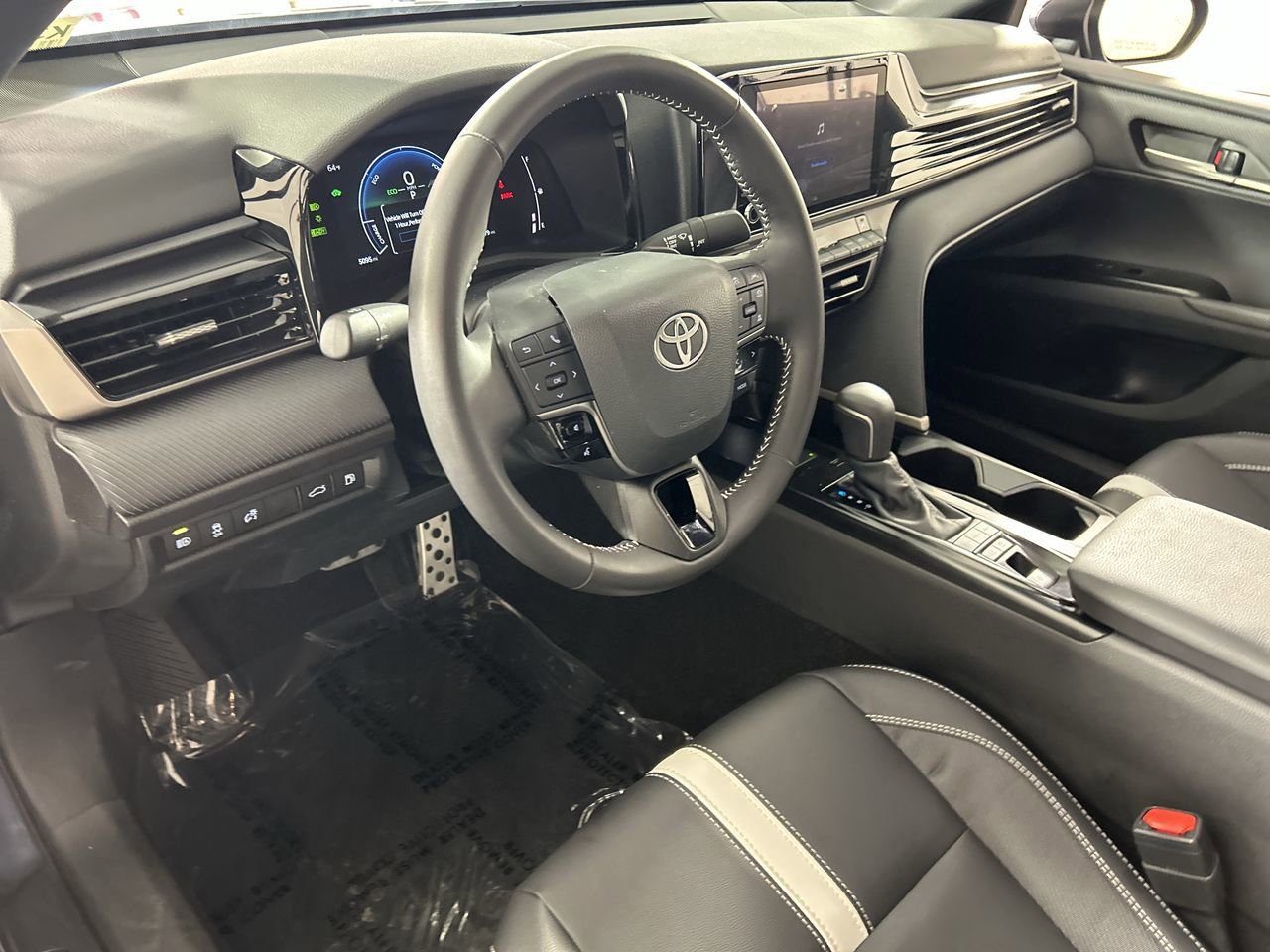 Used 2026 Toyota Camry SE w/ Convenience Package FWD image 11