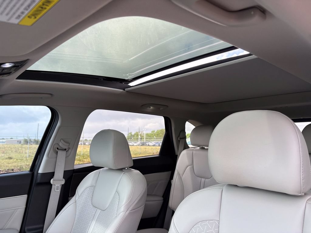 Certified 2023 Kia Sorento SX FWD image 15