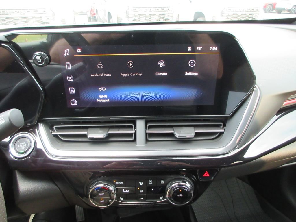New 2026 Chevrolet Trax RS w/ Sunroof Package FWD image 31