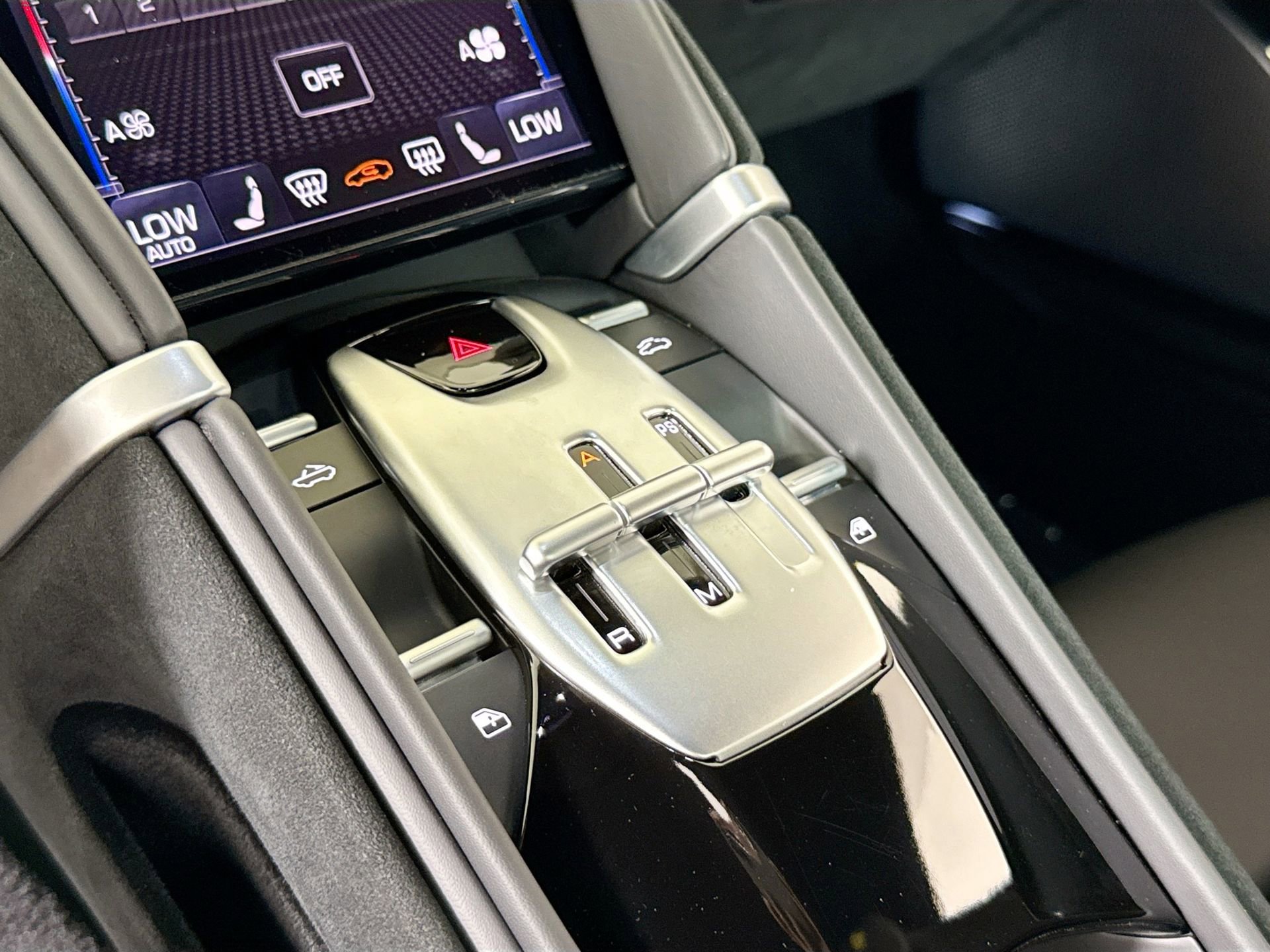 Certified 2025 Ferrari Roma Spider RWD image 15