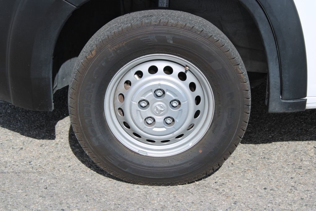 Used 2025 RAM ProMaster 2500 w/ Convenience Group FWD image 8