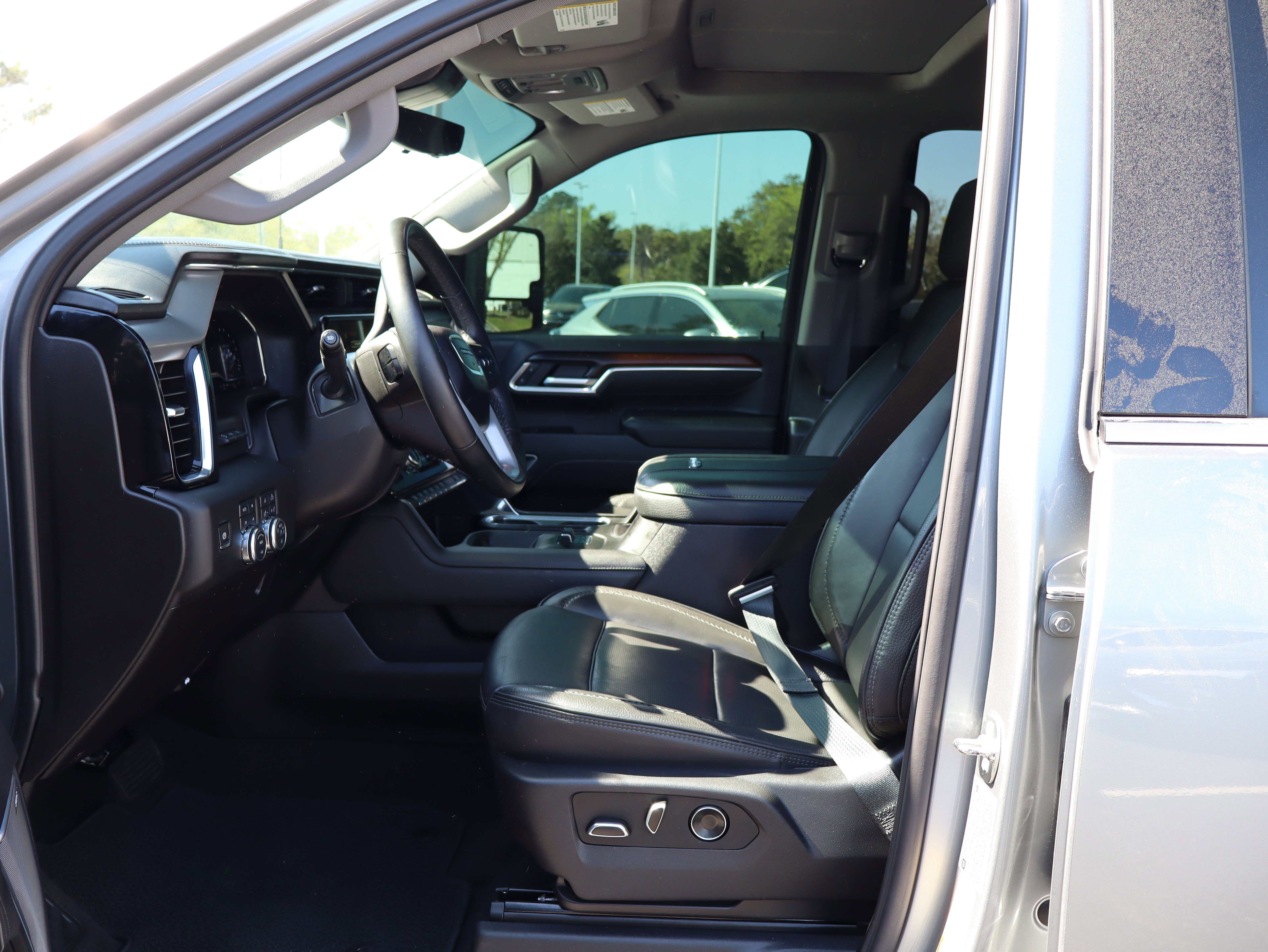 Used 2025 GMC Sierra 2500 Denali w/ Denali Reserve Package image 22