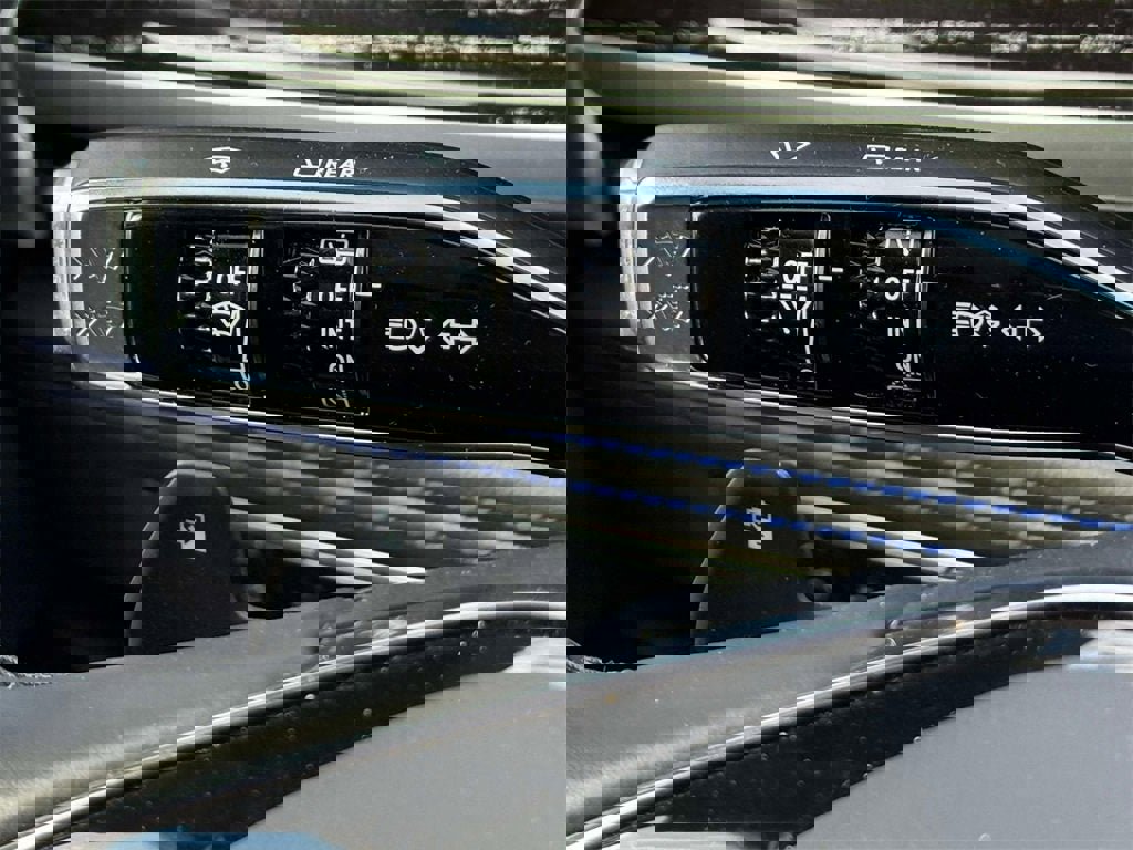 New 2025 Cadillac Escalade IQ Luxury 1 image 19