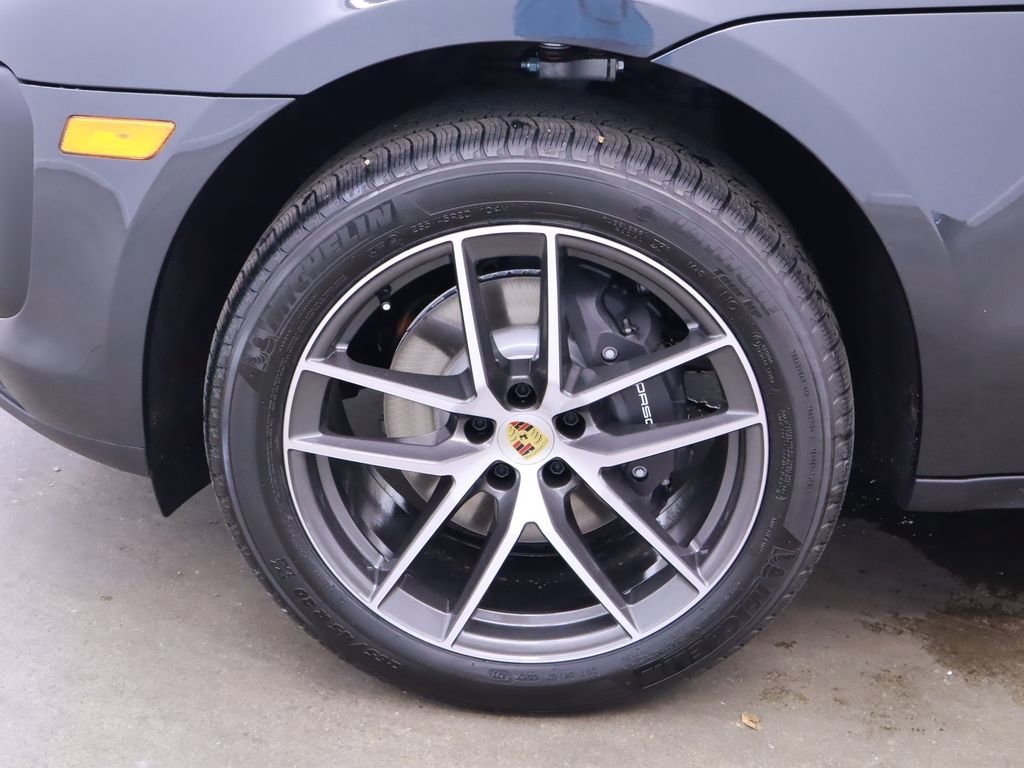 New 2025 Porsche Macan image 13