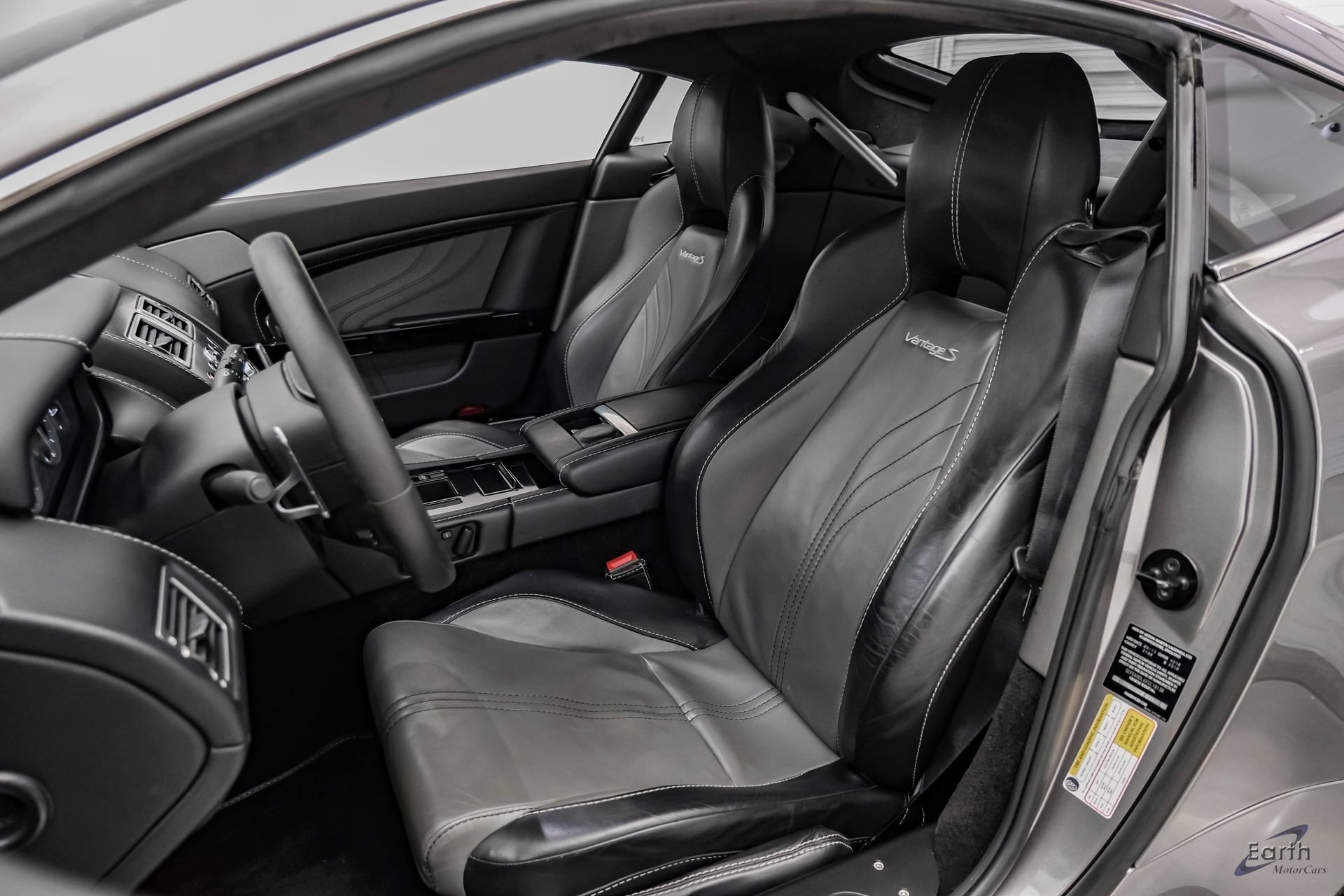 Used 2014 Aston Martin V8 Vantage S RWD image 41