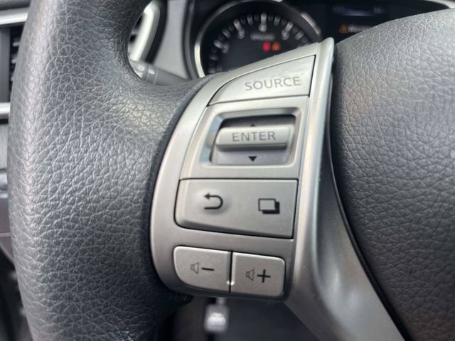 Used 2016 Nissan Rogue S FWD image 22