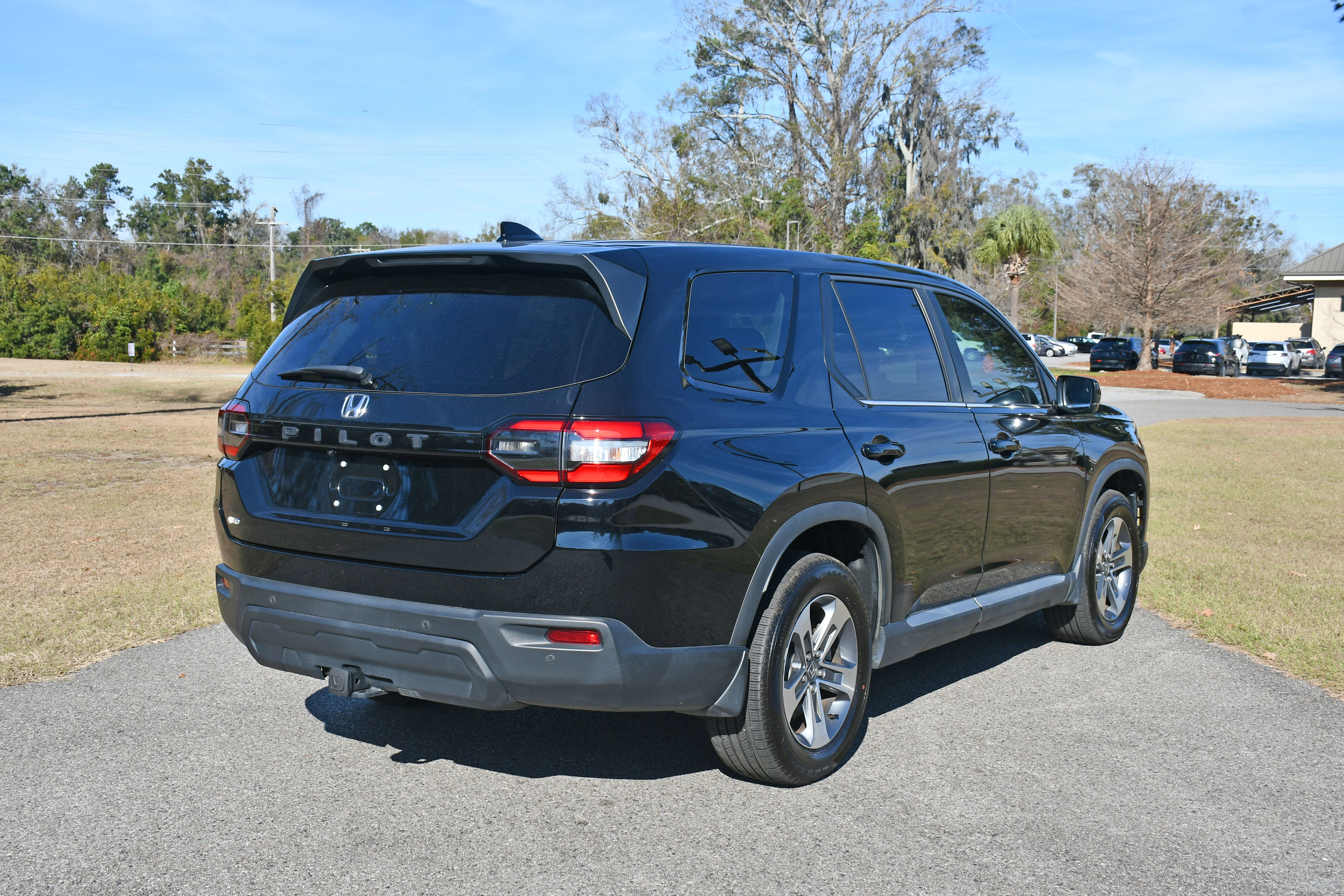 Used 2024 Honda Pilot EX-L image 4