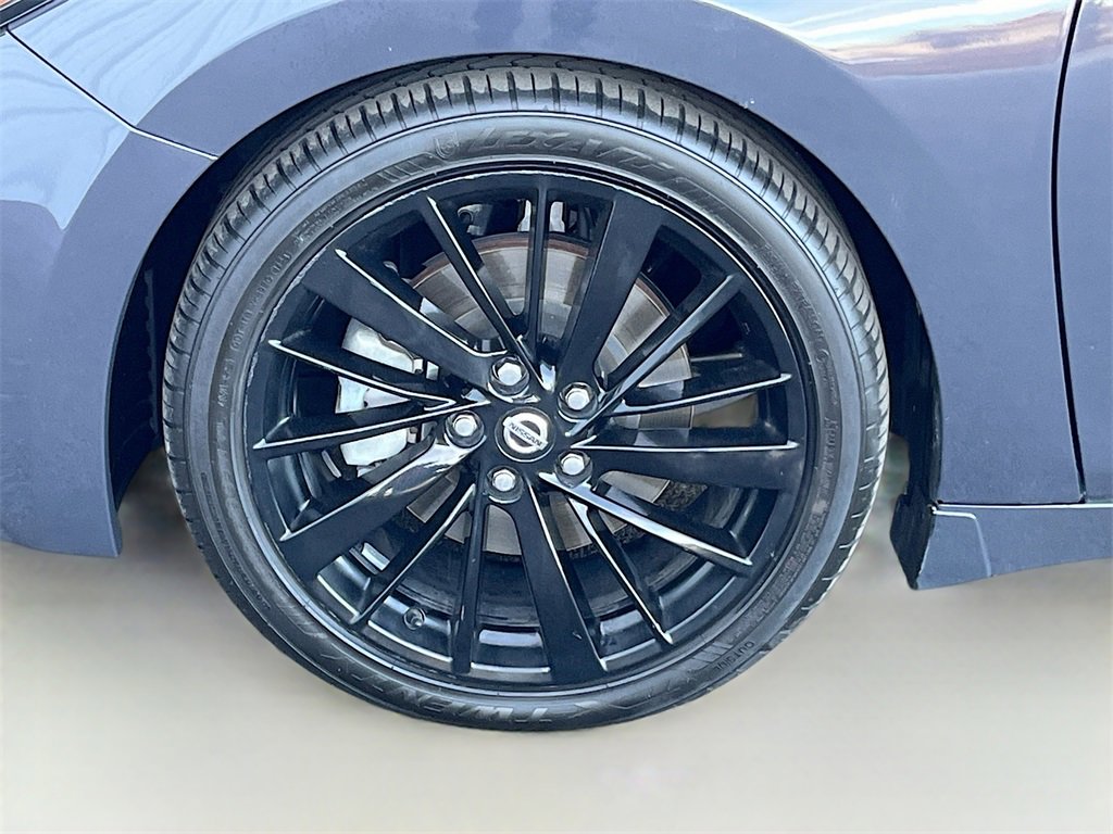 Used 2021 Nissan Maxima Platinum w/ 40th Anniversary Package image 34