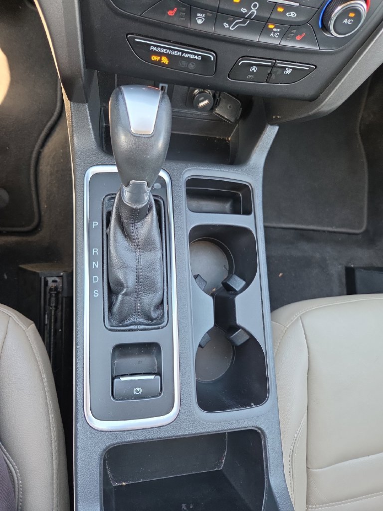 Used 2017 Ford Escape SE w/ SE Leather Comfort Package AWD/4WD image 34