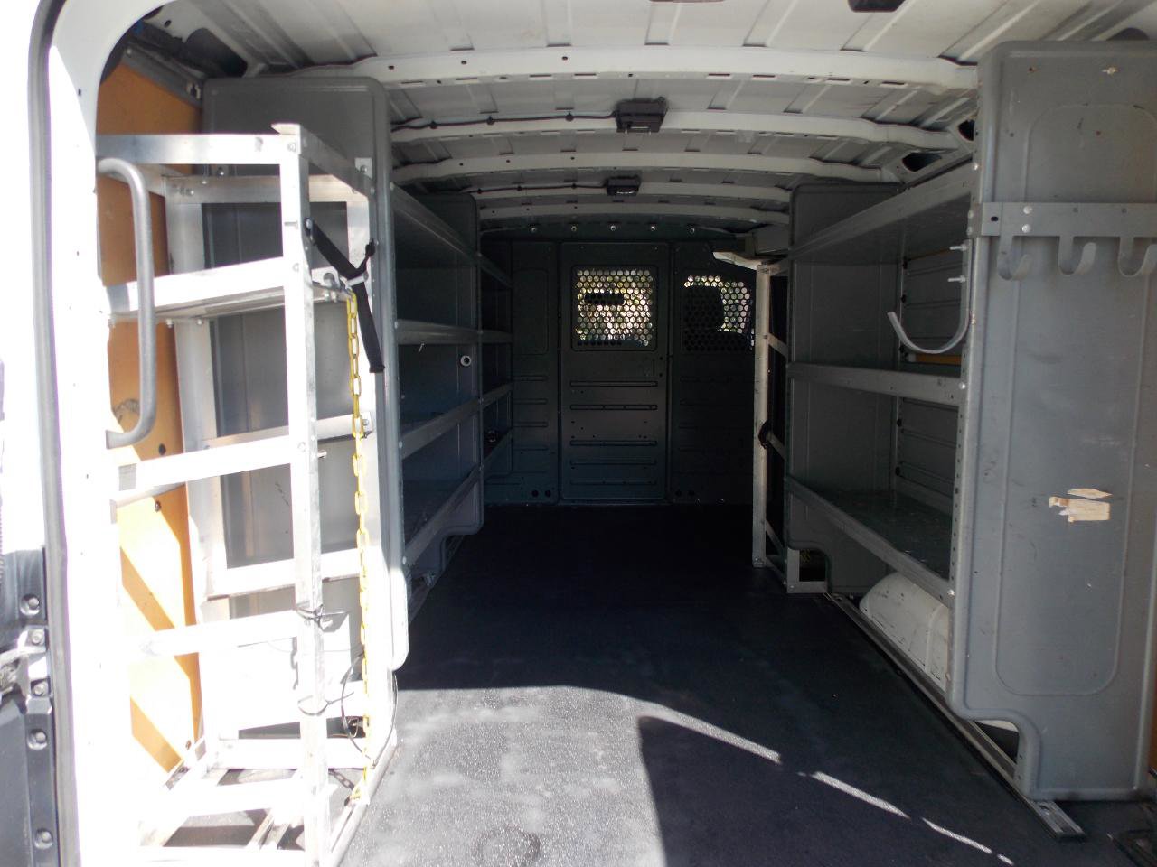 Used 2016 Nissan NV 3500 SV image 15