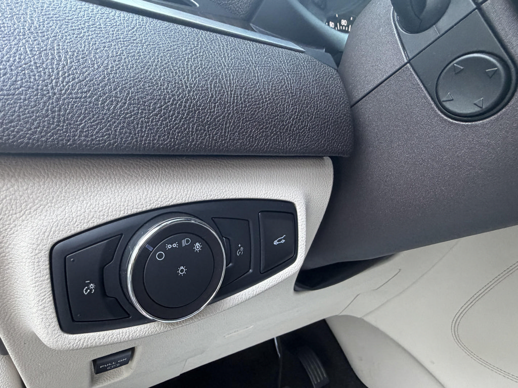 Used 2019 Lincoln MKC Reserve w/ MKC Climate Package AWD/4WD image 18