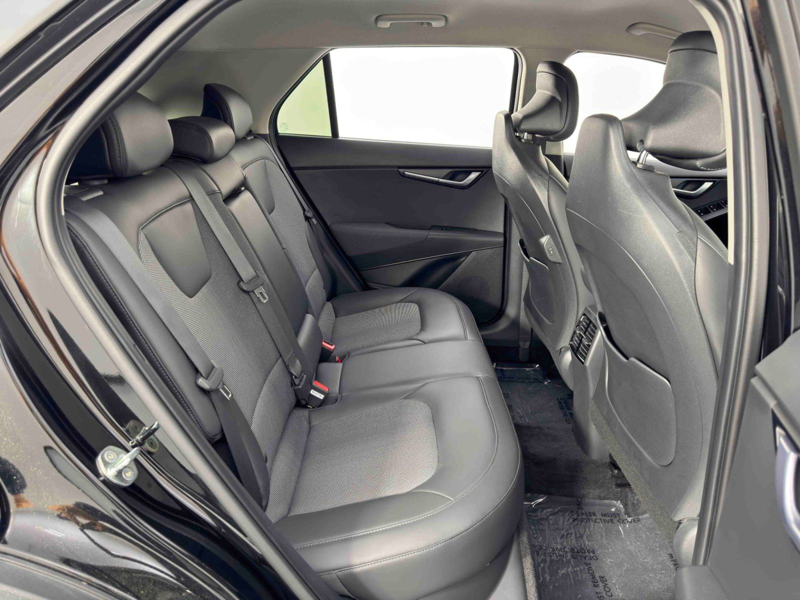 Used 2023 Kia Niro EX FWD image 33