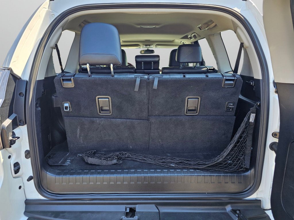 Used 2018 Lexus GX 460 Premium w/ Premium Package image 19