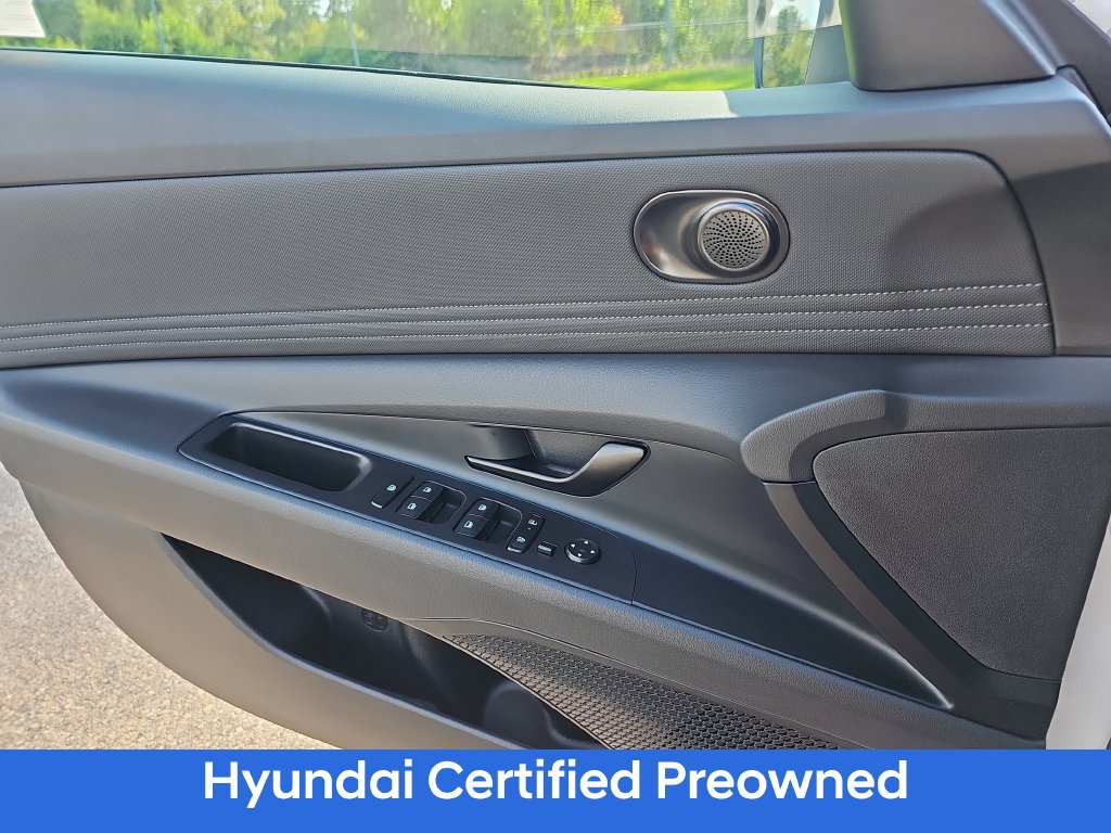 Certified 2025 Hyundai Elantra SEL FWD image 23