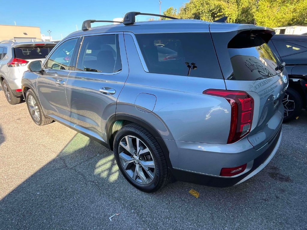 Used 2021 Hyundai Palisade SEL w/ Premium Package FWD image 3