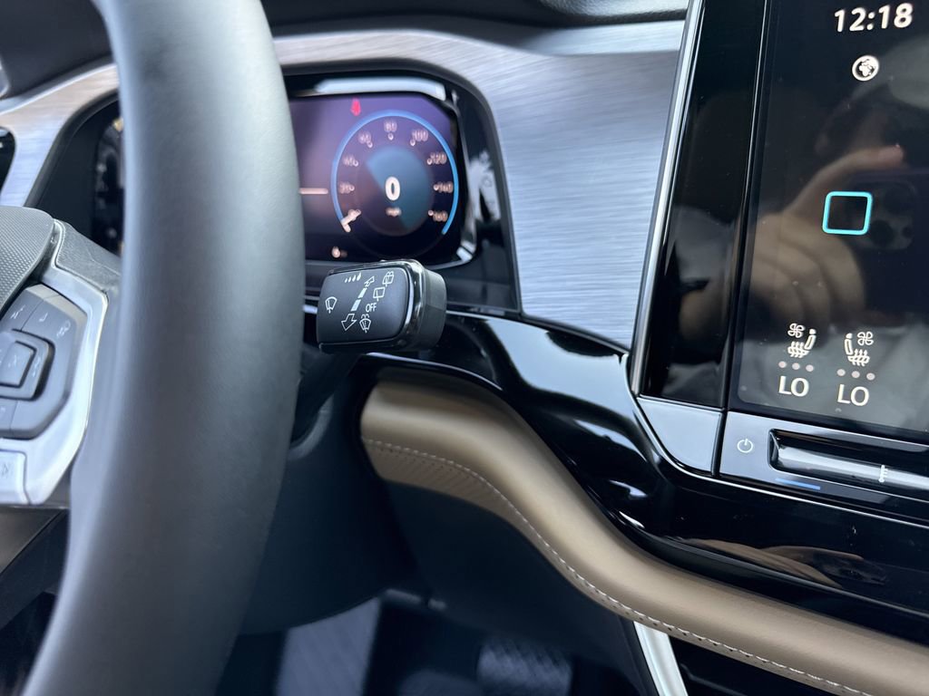 New 2026 Volkswagen Atlas Cross Sport SE image 24