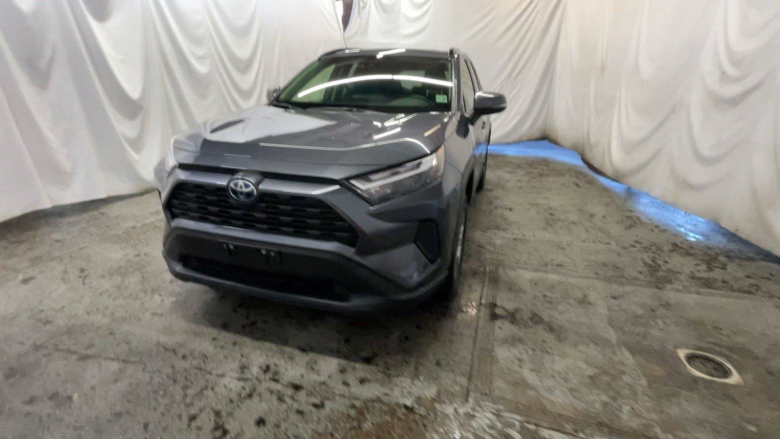 Used 2023 Toyota RAV4 XLE w/ Convenience Package AWD/4WD image 14