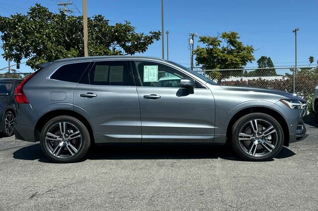 Used 2019 Volvo XC60 T8 Momentum w/ Premium Package AWD/4WD image 3