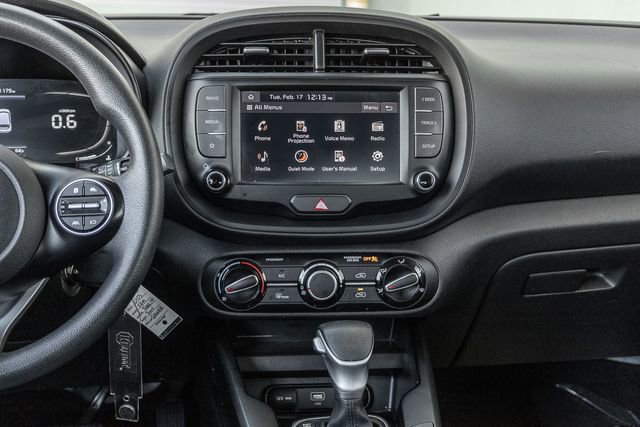 Used 2023 Kia Soul LX w/ LX Technology Package image 7