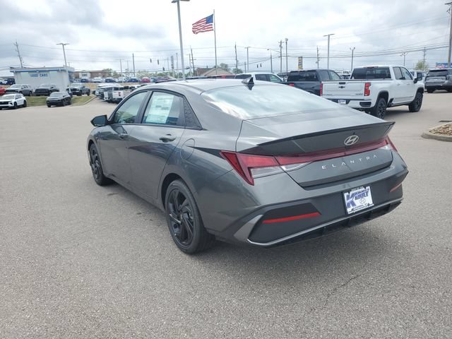 New 2026 Hyundai Elantra SEL Sport FWD image 3