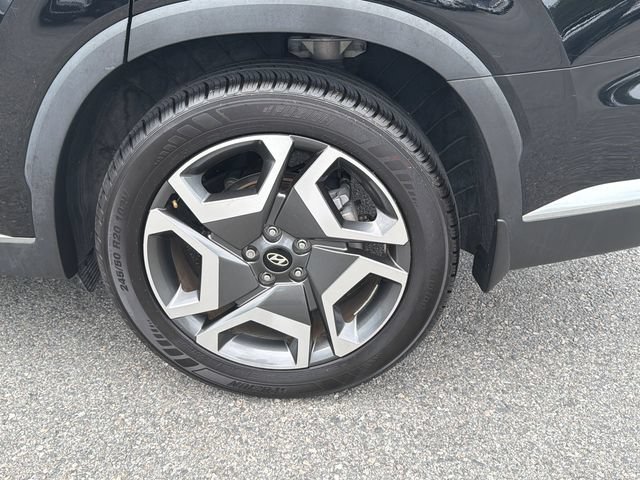 Used 2023 Hyundai Palisade Limited w/ Winter Package FWD image 18