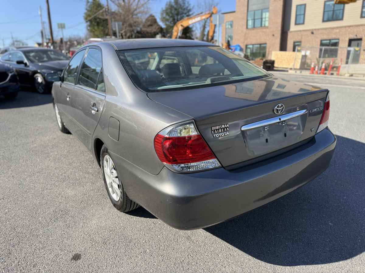 Used 2005 Toyota Camry LE image 5
