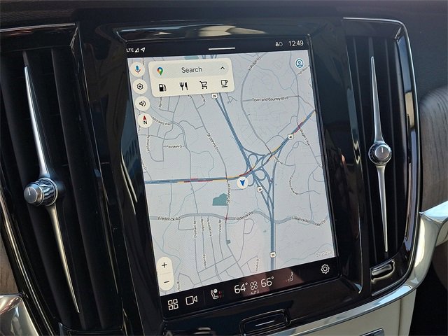 Used 2023 Volvo S90 B6 Plus image 16