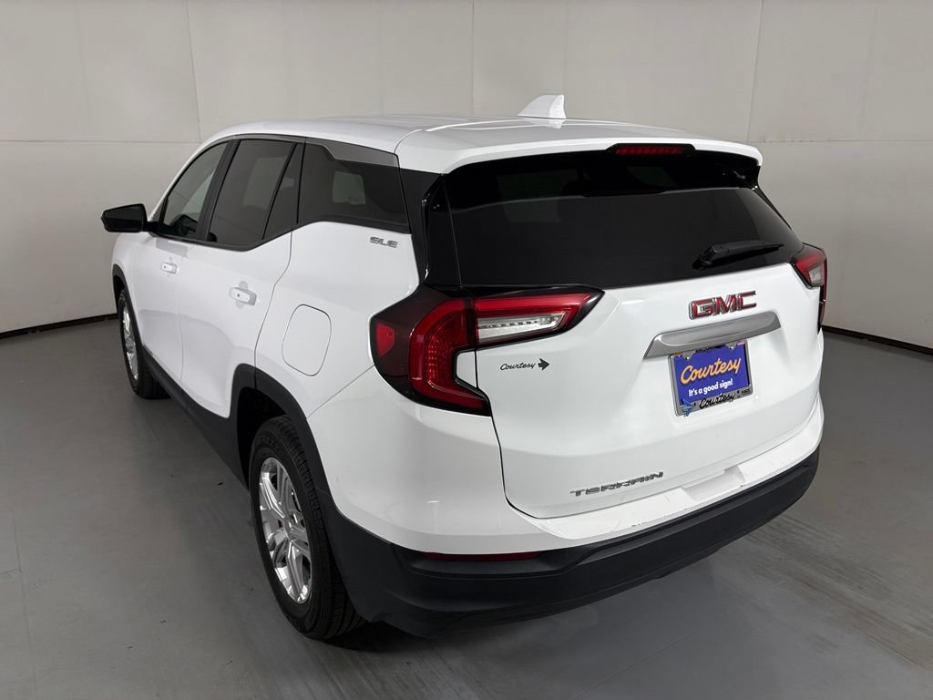 Used 2024 GMC Terrain SLE FWD image 6