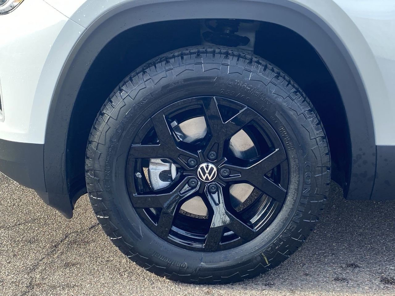 New 2026 Volkswagen Atlas Peak Edition image 6