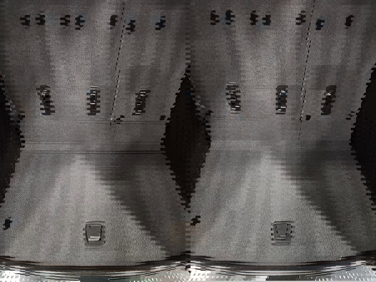 Used 2024 Chevrolet Tahoe Z71 w/ Luxury Package AWD/4WD image 56