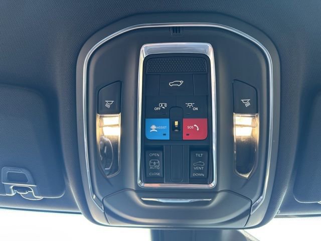 Used 2023 Jeep Grand Cherokee L Laredo AWD/4WD image 23