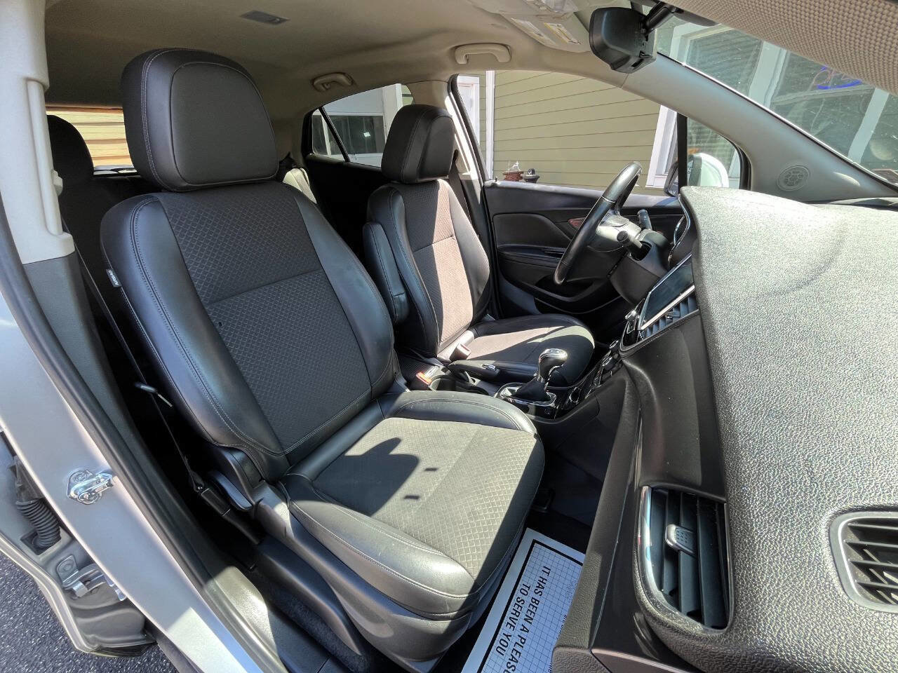 Used 2018 Buick Encore Preferred image 39