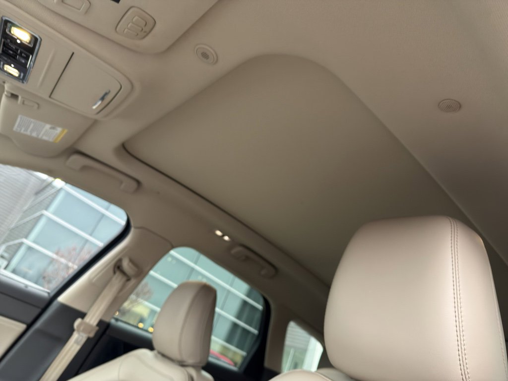 Used 2021 Lincoln Corsair FWD w/ Premium Package image 15