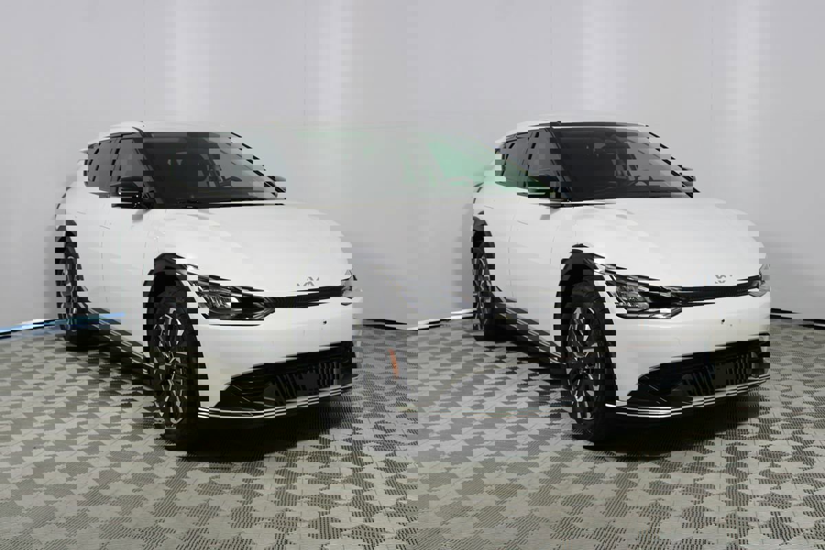 Used 2024 Kia EV6 Light RWD image 24