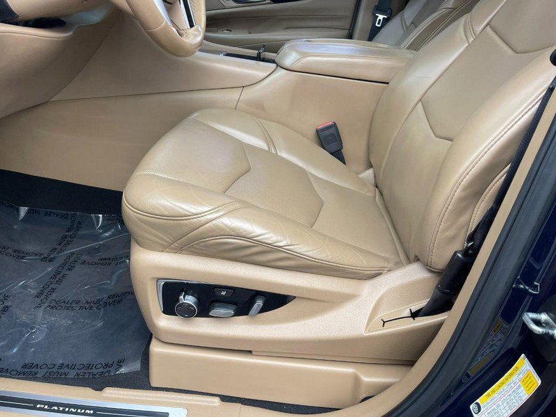 Used 2018 Cadillac Escalade Platinum image 12