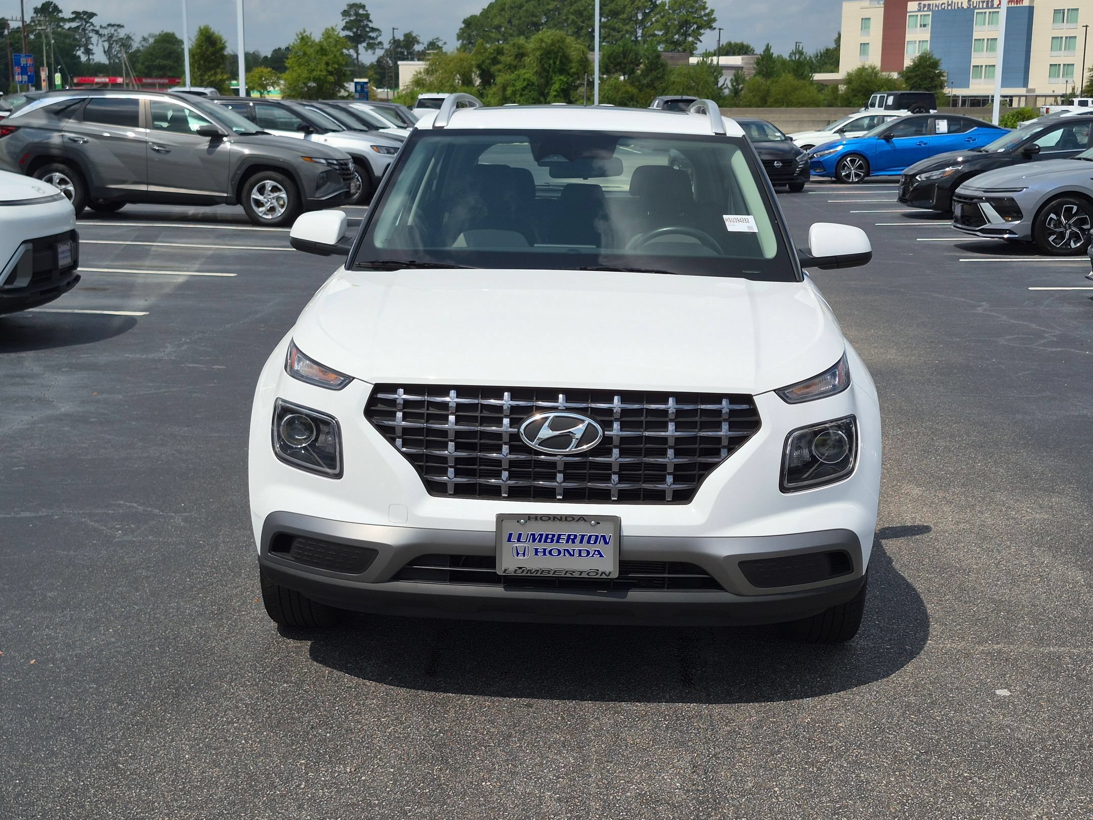 Used 2025 Hyundai Venue SEL FWD image 8