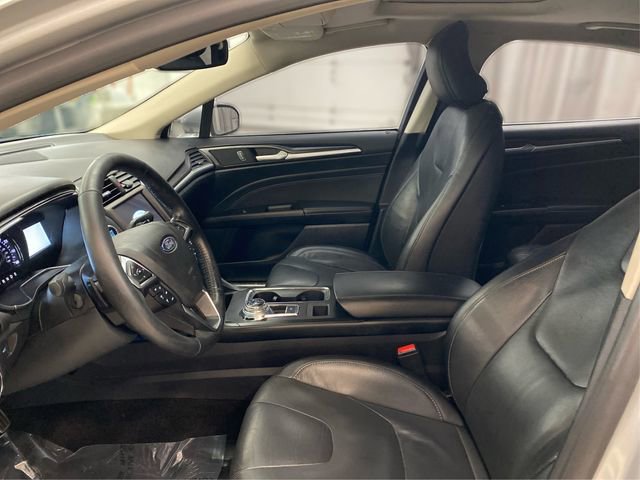Used 2018 Ford Fusion Titanium image 9
