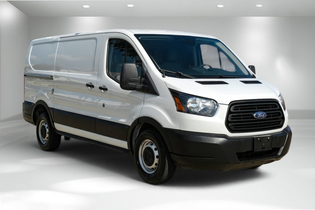 Used 2019 Ford Transit 250 130 Low Roof RWD image 5