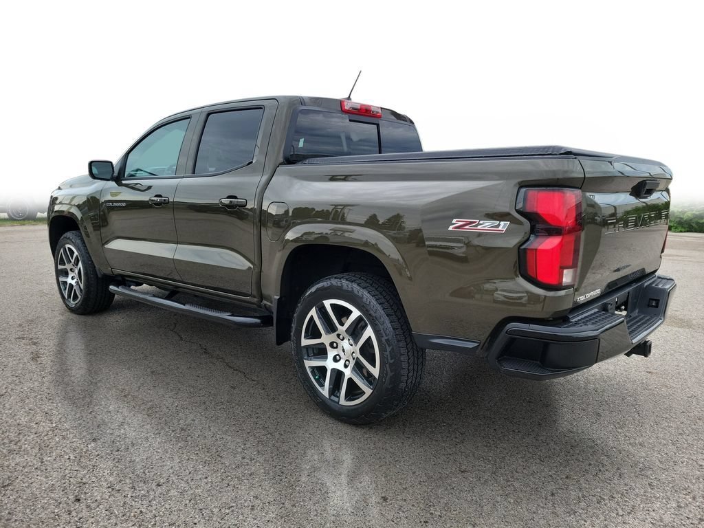 Used 2023 Chevrolet Colorado Z71 w/ Advanced Trailering Package AWD/4WD image 3