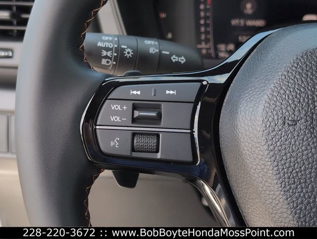 New 2026 Honda Pilot Sport image 25