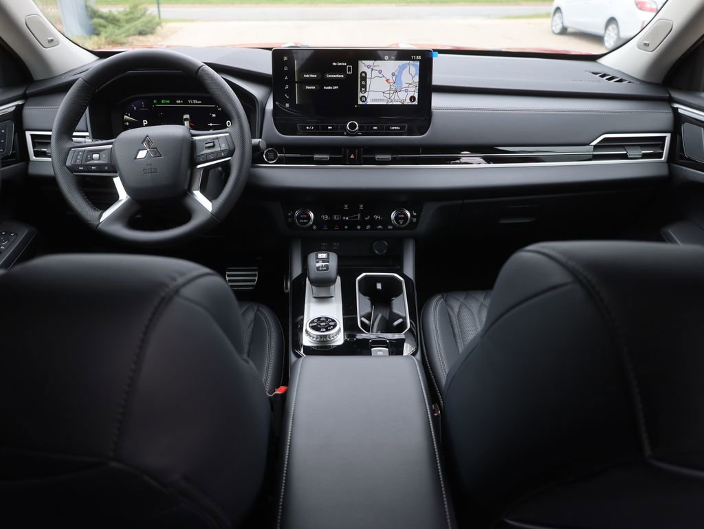 New 2025 Mitsubishi Outlander SEL image 25