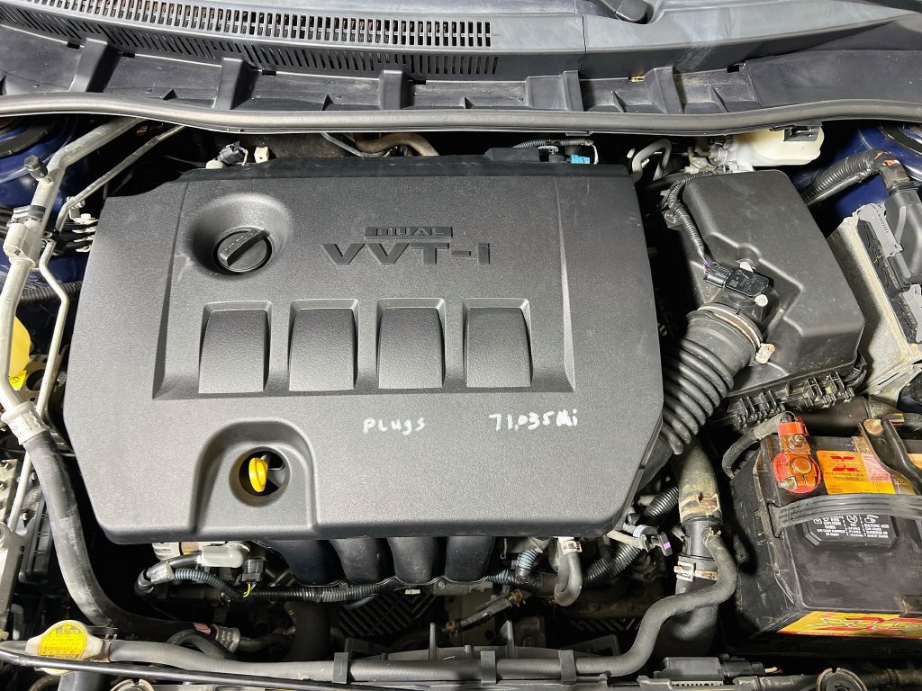 Used 2012 Toyota Corolla LE FWD image 25