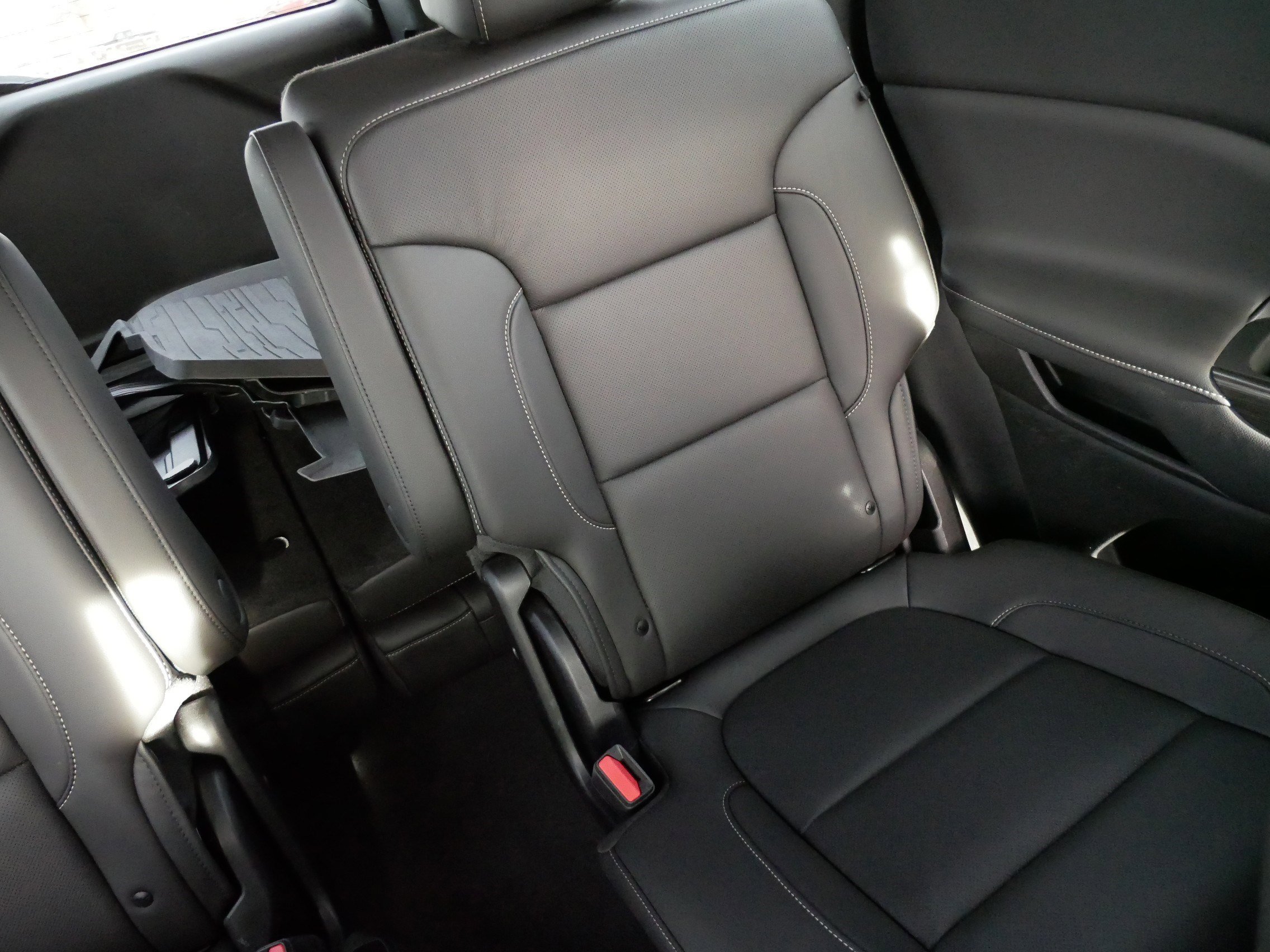 Used 2023 GMC Acadia SLT w/ Elevation Edition image 14