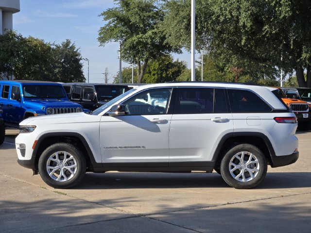 Certified 2023 Jeep Grand Cherokee Limited AWD/4WD image 4
