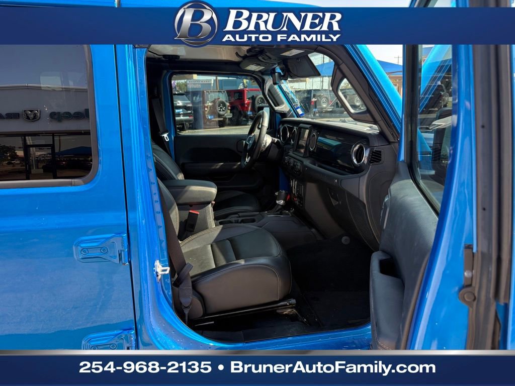 Used 2023 Jeep Wrangler Unlimited Rubicon 392 image 15