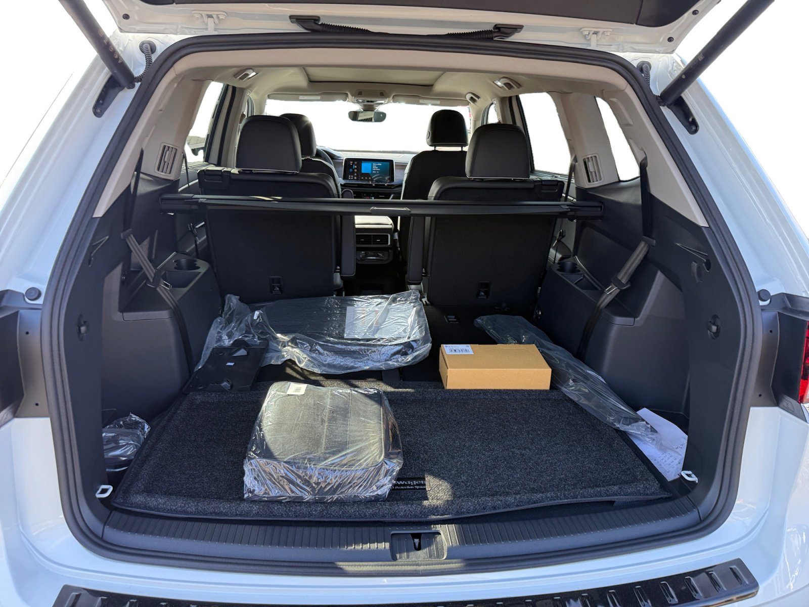 New 2026 Volkswagen Atlas SEL Premium R-Line image 17