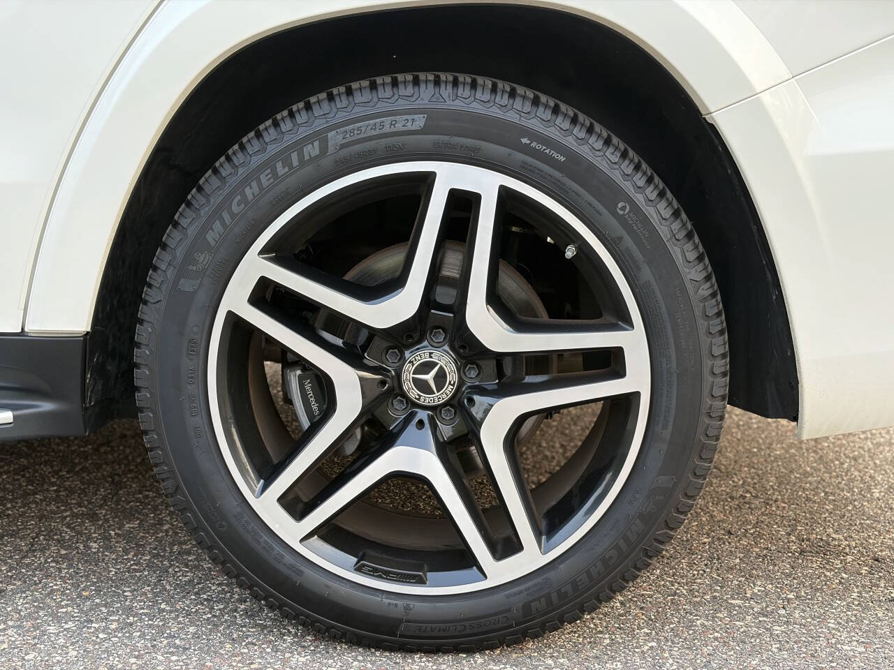 Used 2019 Mercedes-Benz GLS 550 4MATIC w/ Driver Assistance Package image 11