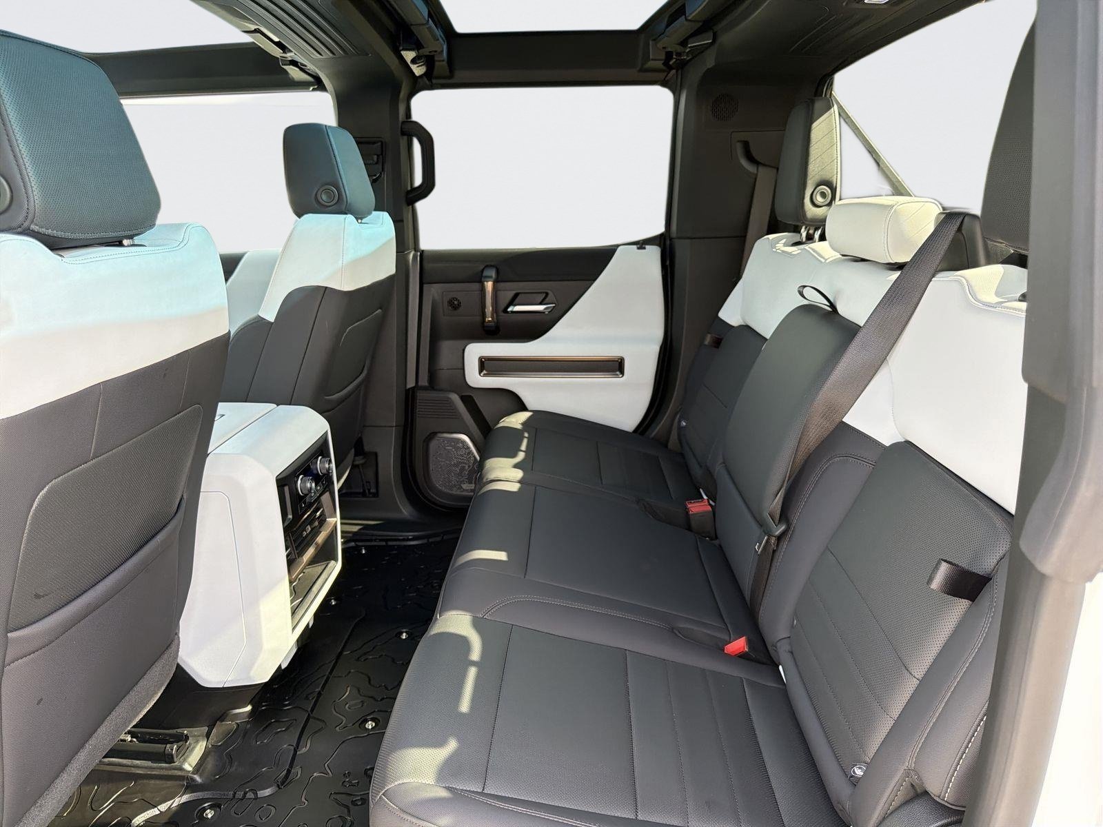 Used 2025 GMC Hummer EV 3X w/ Battery Pack, 24 Module Pack AWD/4WD image 26