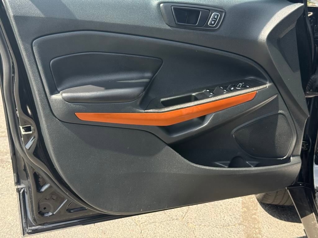 Used 2018 Ford EcoSport SES w/ SES Cold Weather Package image 17