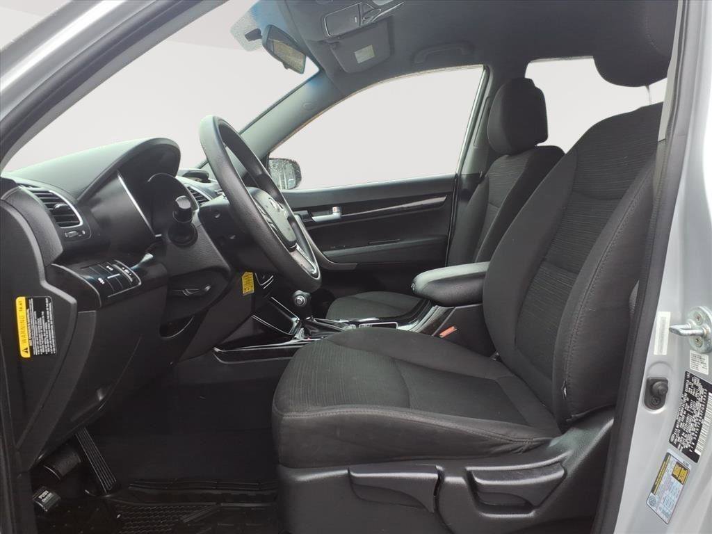 Used 2015 Kia Sorento LX image 14